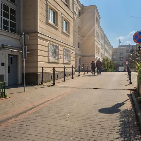 Metro Ratusz Arsenal Homely דירה ורשה