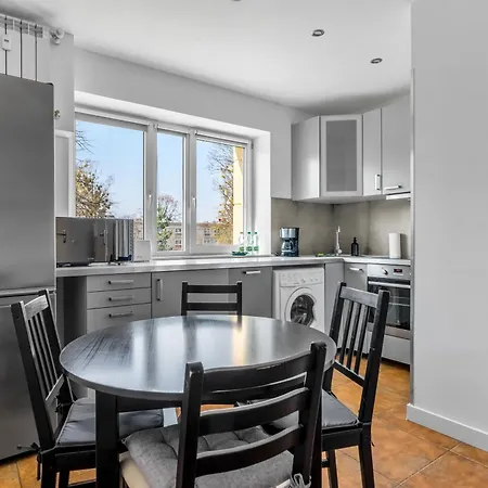 Metro Ratusz Arsenal Homely * 바르샤바