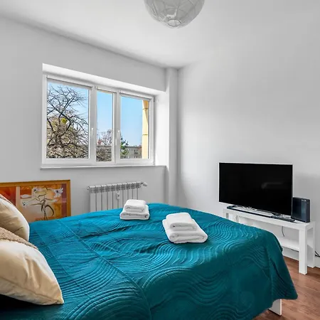 Metro Ratusz Arsenal Homely דירה