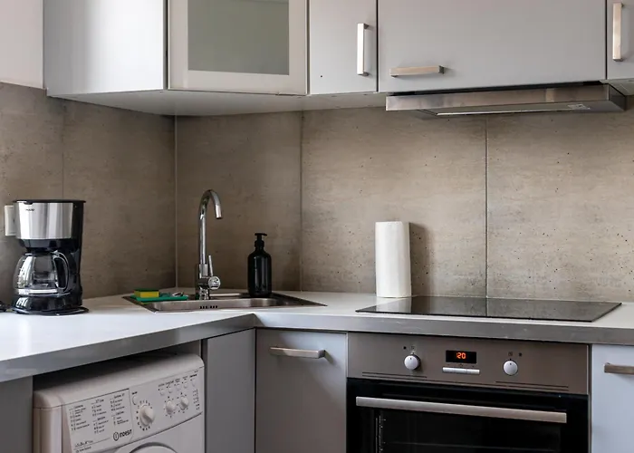 Metro Ratusz Arsenal Homely * 바르샤바