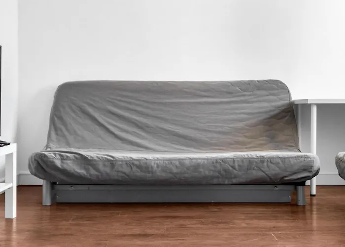 Metro Ratusz Arsenal Homely *