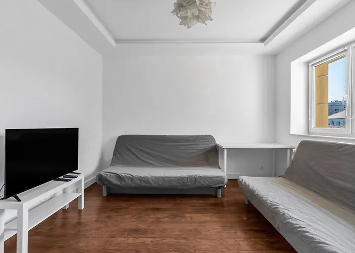 Metro Ratusz Arsenal Homely * 바르샤바