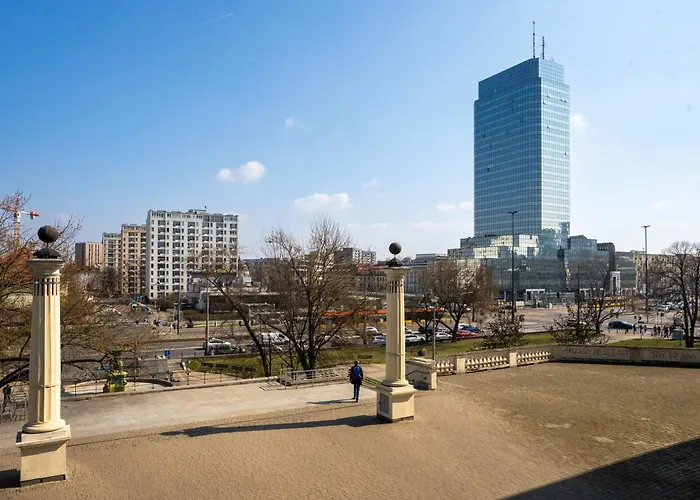 Metro Ratusz Arsenal Homely Διαμέρισμα