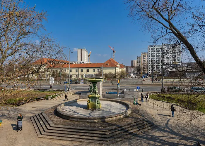 Metro Ratusz Arsenal Homely