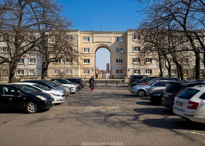 Metro Ratusz Arsenal Homely Appartement *